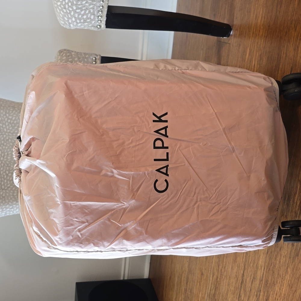 NIB CALPAK Hue Front Pocket Carry-On Luggage, Poppy - Picture 9 of 9